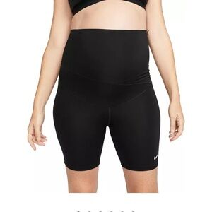 Nike One women’s Dri-fit 7in Maternity Bike Shorts
